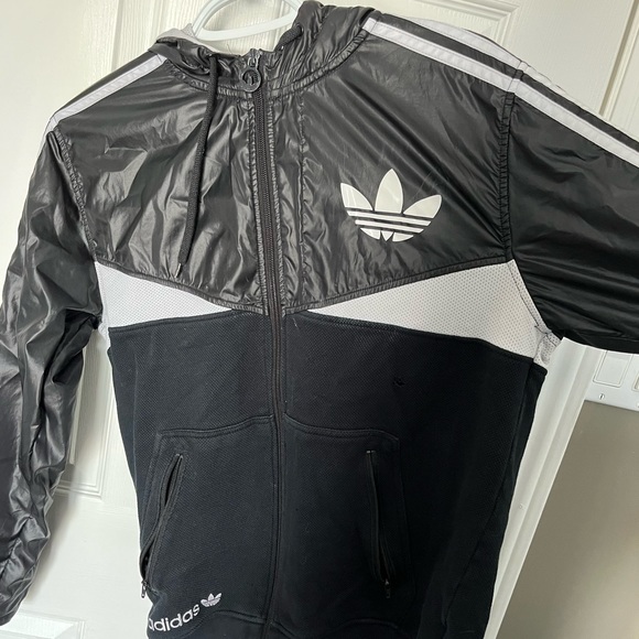 Adidas jacket - Picture 1 of 3